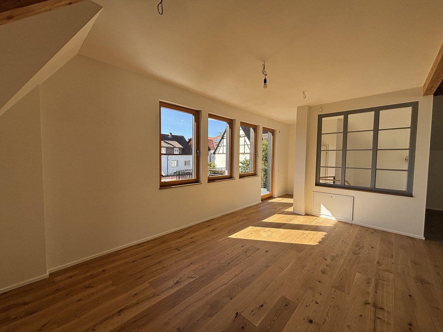 Pronájem bytu 4+kk 147 m², Niefern-Öschelbronn, Bádensko-Württembersko Pronájem bytu 4+kk 147 m², Niefern-Öschelbronn, Bádensko-Württembersko
