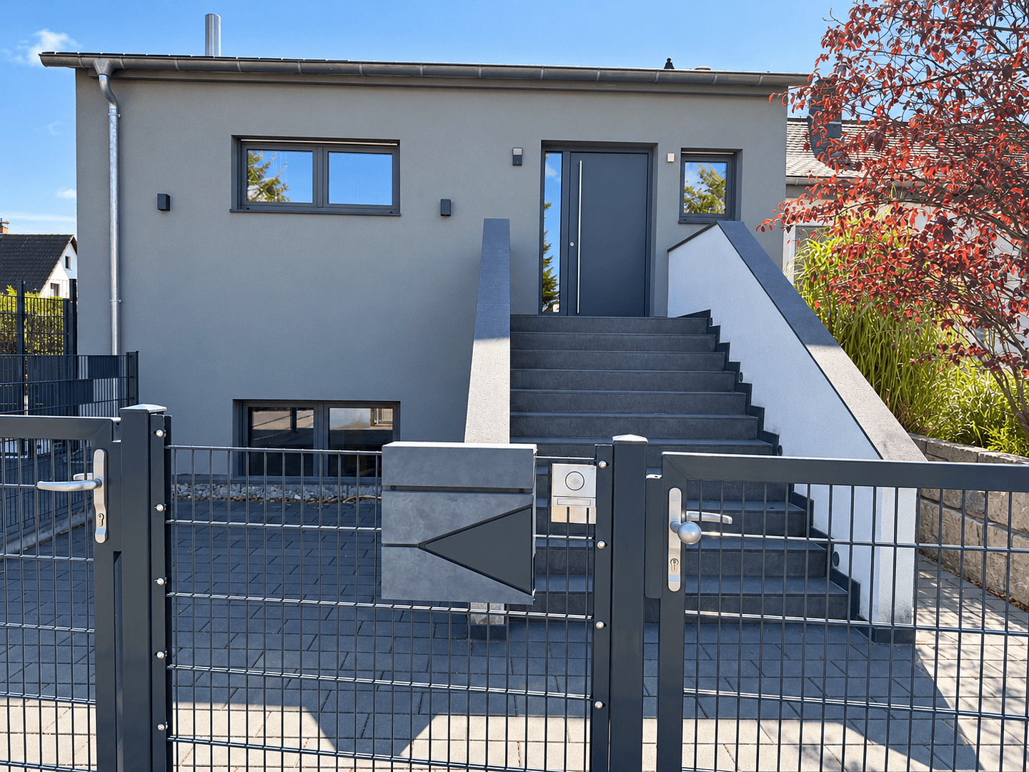 Prodej domu 280 m², pozemek 450 m², Tannenstrasse 14, Seeheim-Jugenheim, Hessen Prodej domu 280 m², pozemek 450 m², Tannenstrasse 14, Seeheim-Jugenheim, Hessen