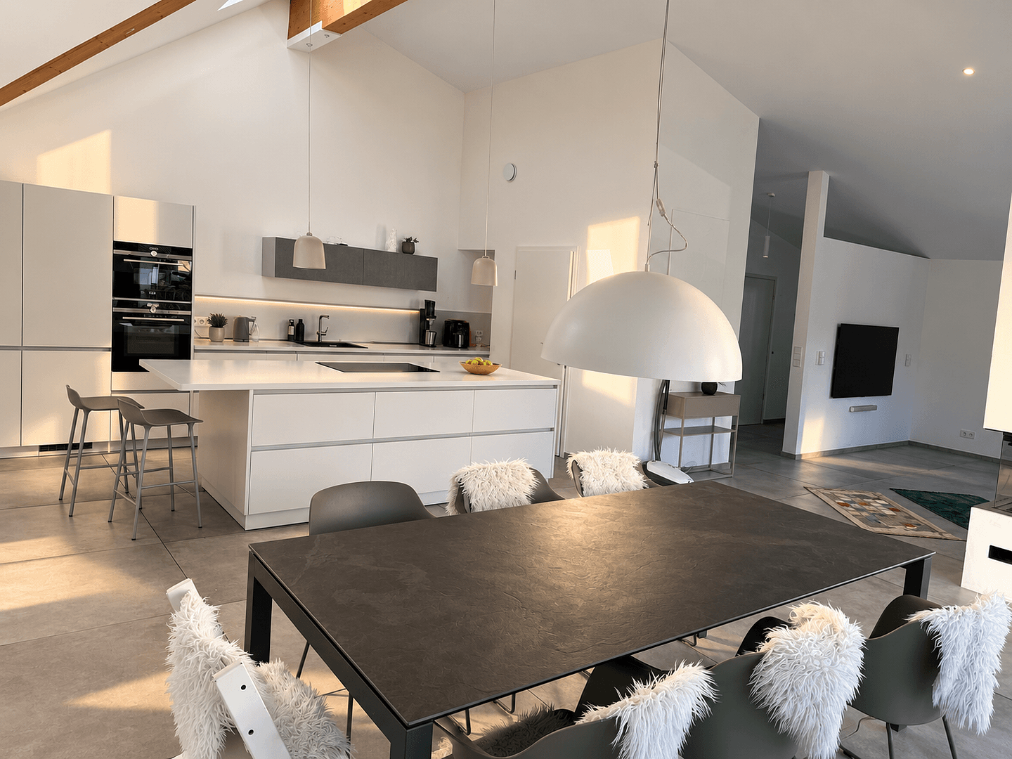 Prodej domu 280 m², pozemek 450 m², Tannenstrasse 14, Seeheim-Jugenheim, Hessen Prodej domu 280 m², pozemek 450 m², Tannenstrasse 14, Seeheim-Jugenheim, Hessen
