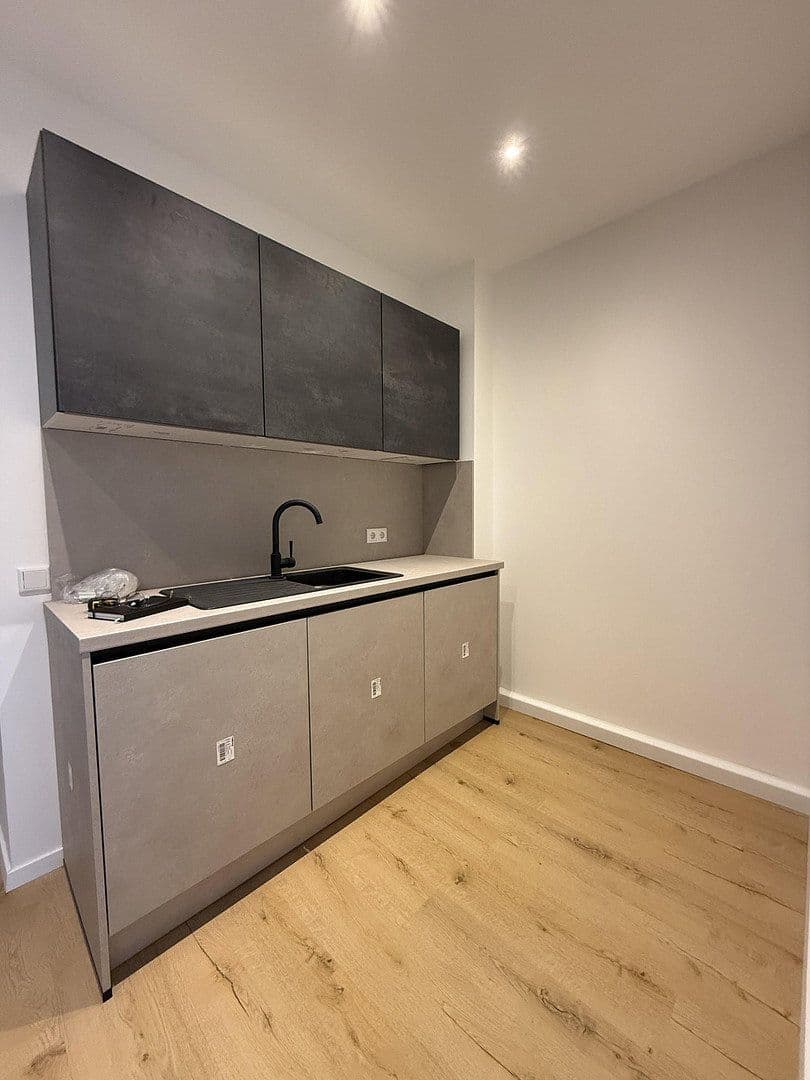 Pronájem bytu 10 m², Heinrichstraße, Nürnberg, Bavorsko Pronájem bytu 10 m², Heinrichstraße, Nürnberg, Bavorsko