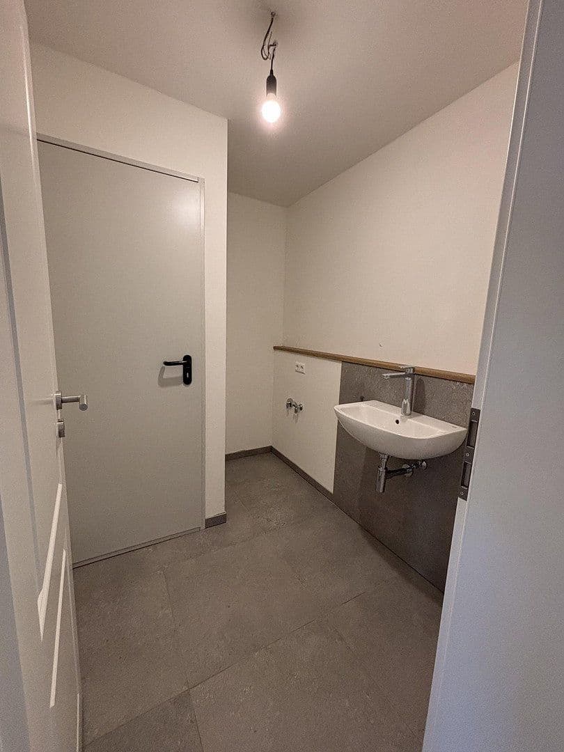Pronájem bytu 3+kk 133 m², Niefern-Öschelbronn, Bádensko-Württembersko Pronájem bytu 3+kk 133 m², Niefern-Öschelbronn, Bádensko-Württembersko