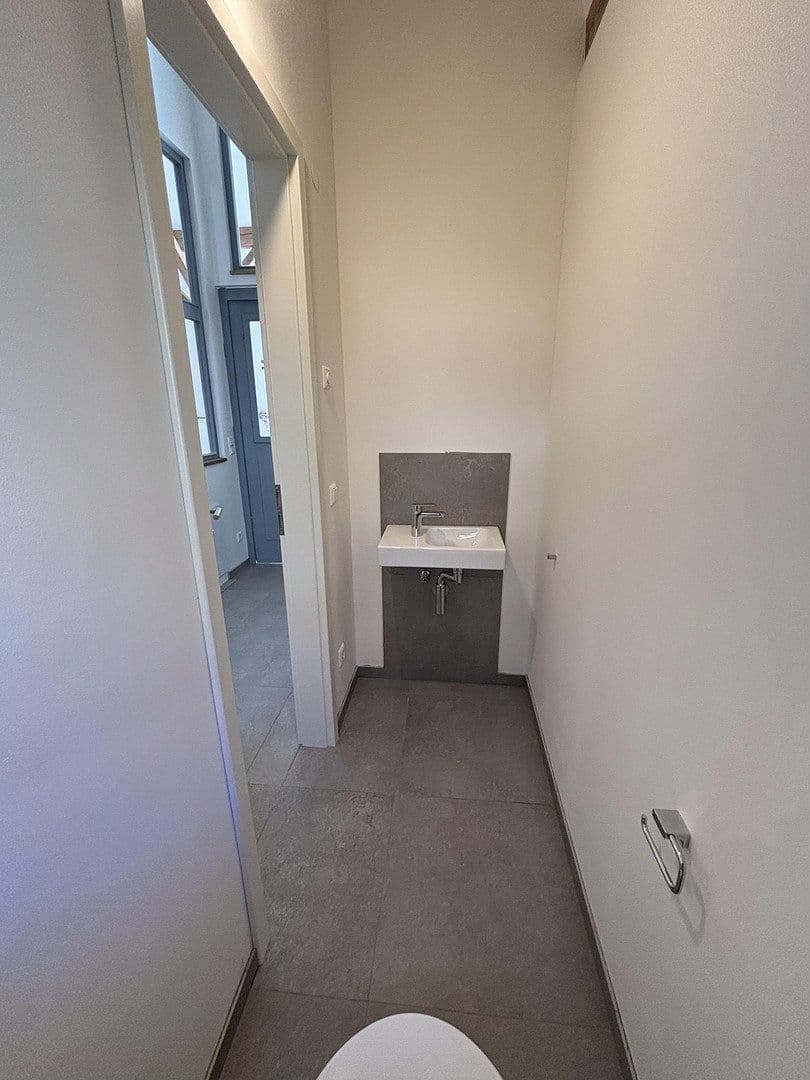 Pronájem bytu 3+kk 133 m², Niefern-Öschelbronn, Bádensko-Württembersko Pronájem bytu 3+kk 133 m², Niefern-Öschelbronn, Bádensko-Württembersko