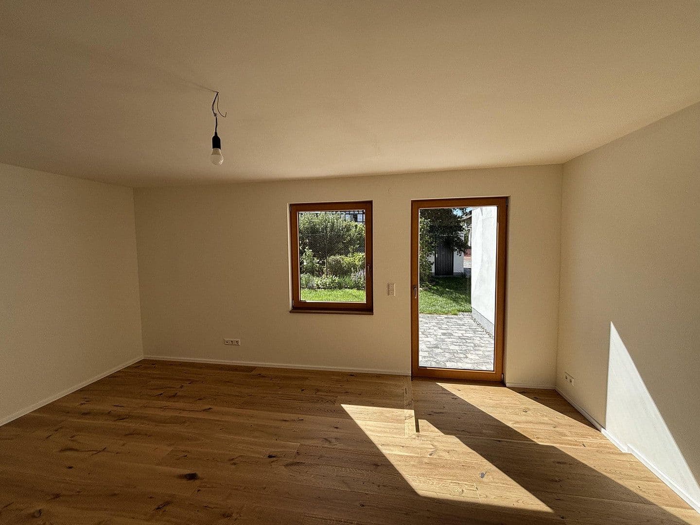 Pronájem bytu 3+kk 133 m², Niefern-Öschelbronn, Bádensko-Württembersko Pronájem bytu 3+kk 133 m², Niefern-Öschelbronn, Bádensko-Württembersko