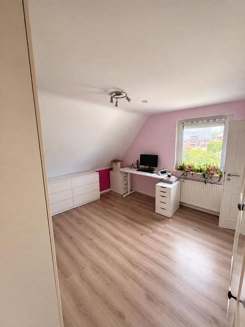 Prodej domu 160 m², pozemek 922 m², Beckdorf, Dolní Sasko Prodej domu 160 m², pozemek 922 m², Beckdorf, Dolní Sasko