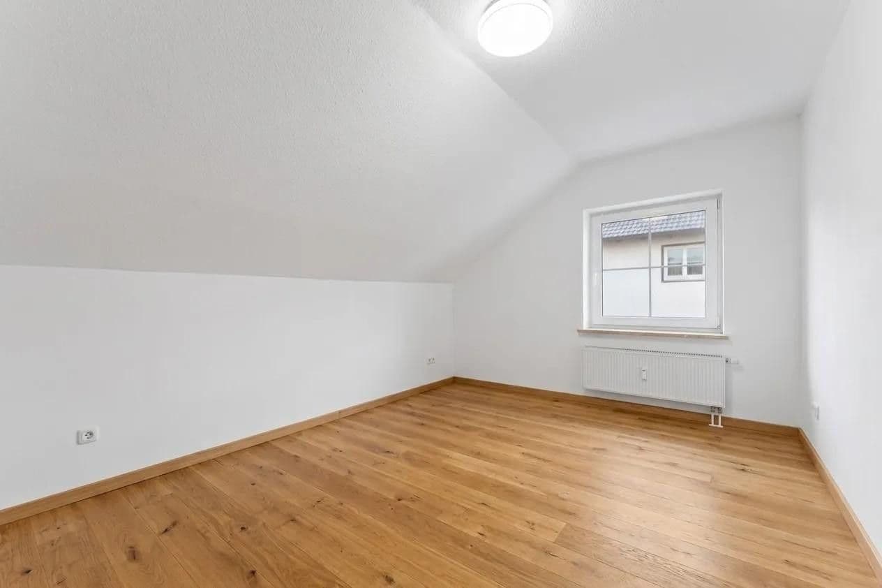 Prodej bytu 5+1 109 m², Germaringen, Bavorsko Prodej bytu 5+1 109 m², Germaringen, Bavorsko