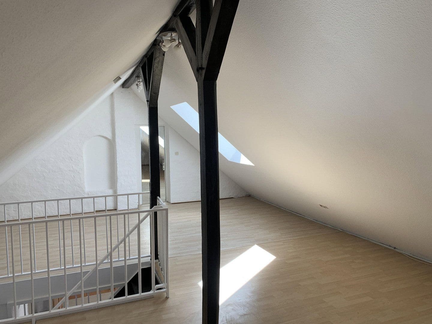 Pronájem bytu 4+1 92 m², Burscheider Str. 106b, Leverkusen, Severní Porýní-Vestfálsko Pronájem bytu 4+1 92 m², Burscheider Str. 106b, Leverkusen, Severní Porýní-Vestfálsko
