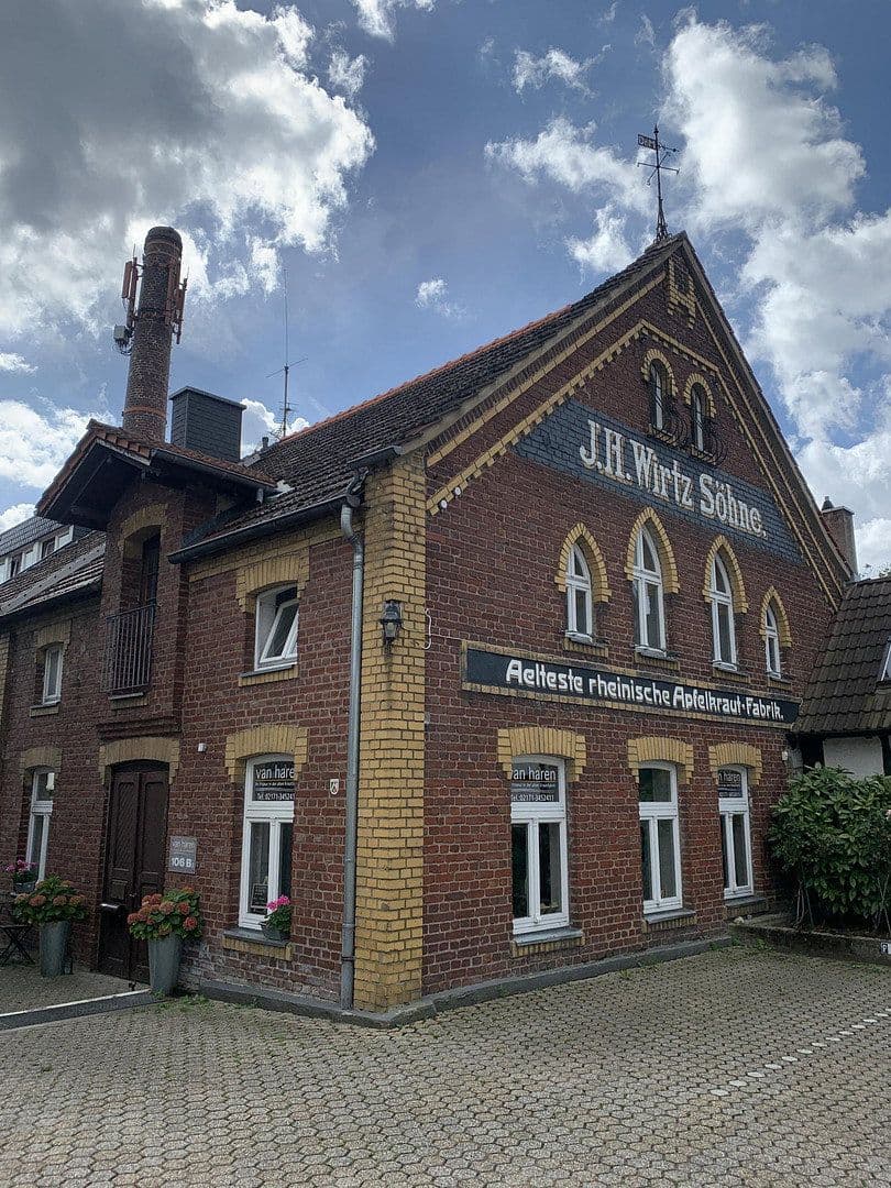 Pronájem bytu 4+1 92 m², Burscheider Str. 106b, Leverkusen, Severní Porýní-Vestfálsko Pronájem bytu 4+1 92 m², Burscheider Str. 106b, Leverkusen, Severní Porýní-Vestfálsko
