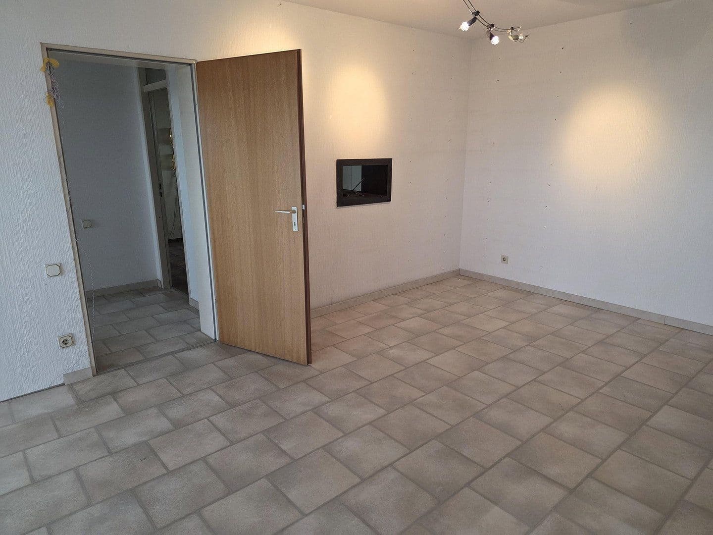 Pronájem bytu 3+1 100 m², Katharinenstraße 6, Essen, Severní Porýní-Vestfálsko Pronájem bytu 3+1 100 m², Katharinenstraße 6, Essen, Severní Porýní-Vestfálsko