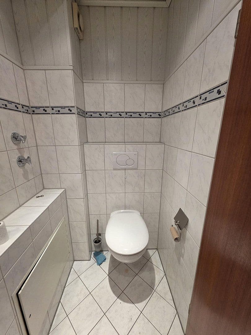 Pronájem bytu 3+1 100 m², Katharinenstraße 6, Essen, Severní Porýní-Vestfálsko Pronájem bytu 3+1 100 m², Katharinenstraße 6, Essen, Severní Porýní-Vestfálsko