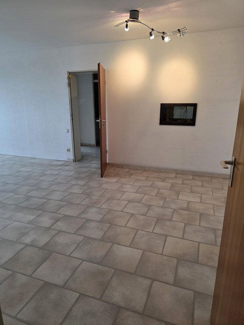 Pronájem bytu 3+1 100 m², Katharinenstraße 6, Essen, Severní Porýní-Vestfálsko Pronájem bytu 3+1 100 m², Katharinenstraße 6, Essen, Severní Porýní-Vestfálsko