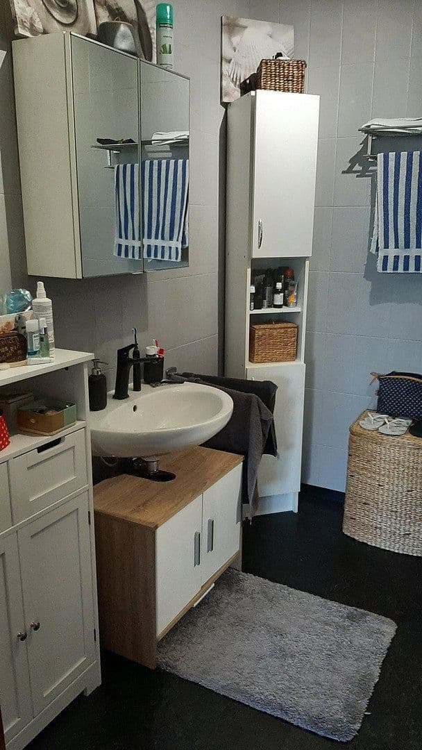 Pronájem bytu 2+1 80 m², Rosenstraße 5, Hohenschäftlarn, Bavorsko Pronájem bytu 2+1 80 m², Rosenstraße 5, Hohenschäftlarn, Bavorsko