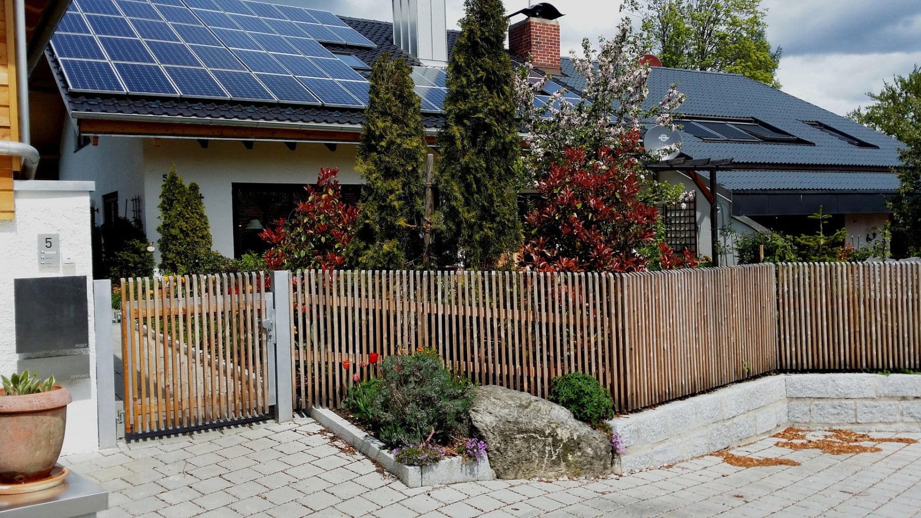 Pronájem bytu 2+1 80 m², Rosenstraße 5, Hohenschäftlarn, Bavorsko Pronájem bytu 2+1 80 m², Rosenstraße 5, Hohenschäftlarn, Bavorsko