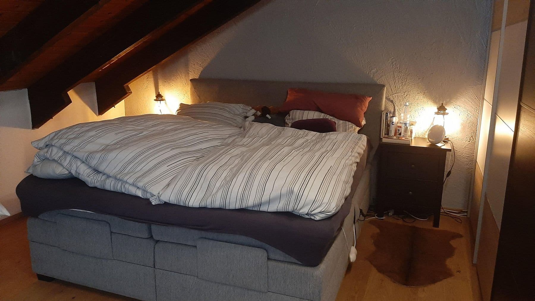 Pronájem bytu 2+1 80 m², Rosenstraße 5, Hohenschäftlarn, Bavorsko Pronájem bytu 2+1 80 m², Rosenstraße 5, Hohenschäftlarn, Bavorsko