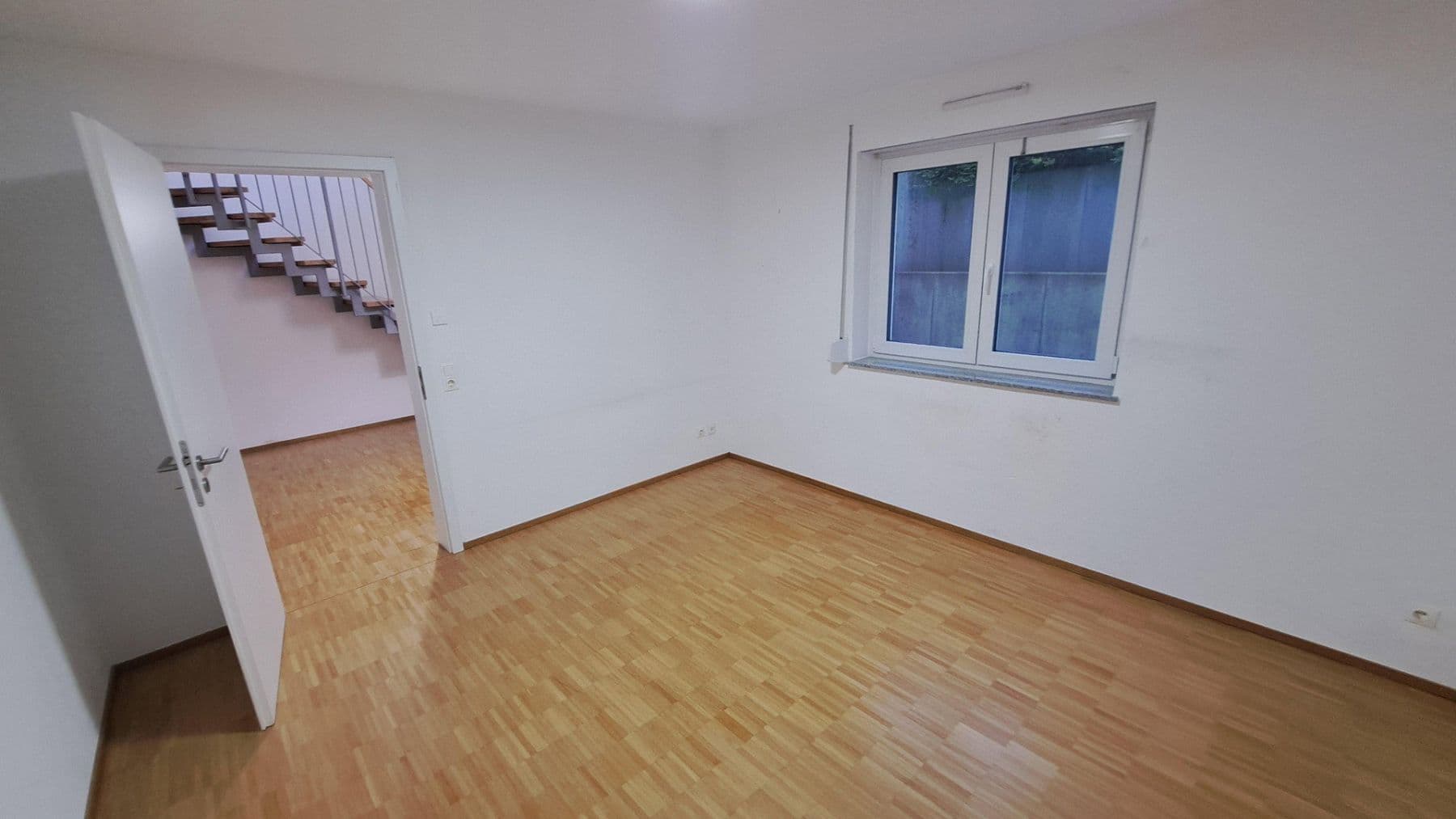 Prodej domu 205 m², pozemek 300 m², Am Dreispitz 30, Aschaffenburg, Bavorsko Prodej domu 205 m², pozemek 300 m², Am Dreispitz 30, Aschaffenburg, Bavorsko