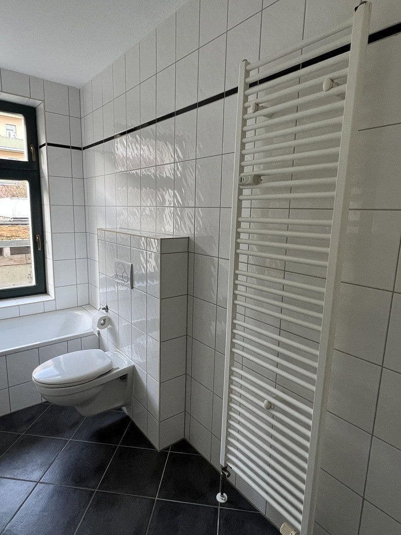 Prodej bytu 3+1 58 m², Sebastian-Bach-Straße, Leipzig, Sasko Prodej bytu 3+1 58 m², Sebastian-Bach-Straße, Leipzig, Sasko