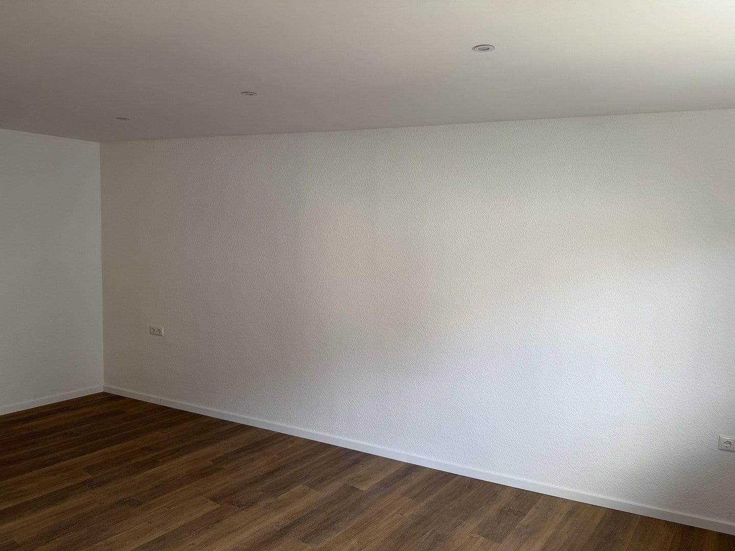 Pronájem bytu 3+1 74 m², Brühler Weg 46, Plankstadt, Bádensko-Württembersko Pronájem bytu 3+1 74 m², Brühler Weg 46, Plankstadt, Bádensko-Württembersko