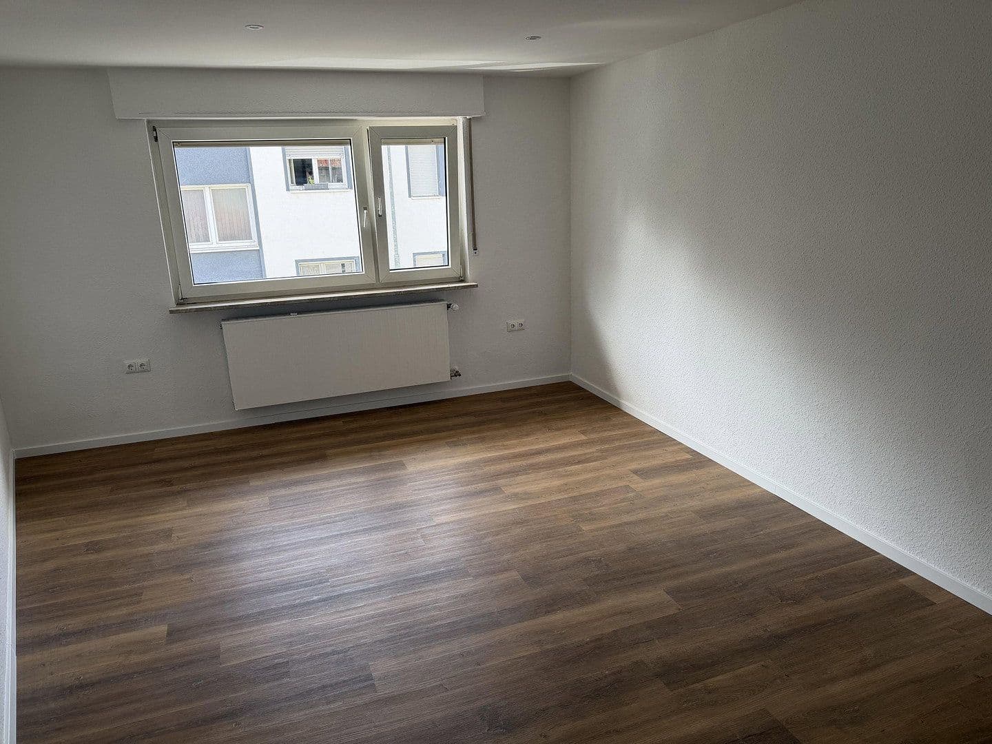 Pronájem bytu 3+1 74 m², Brühler Weg 46, Plankstadt, Bádensko-Württembersko Pronájem bytu 3+1 74 m², Brühler Weg 46, Plankstadt, Bádensko-Württembersko