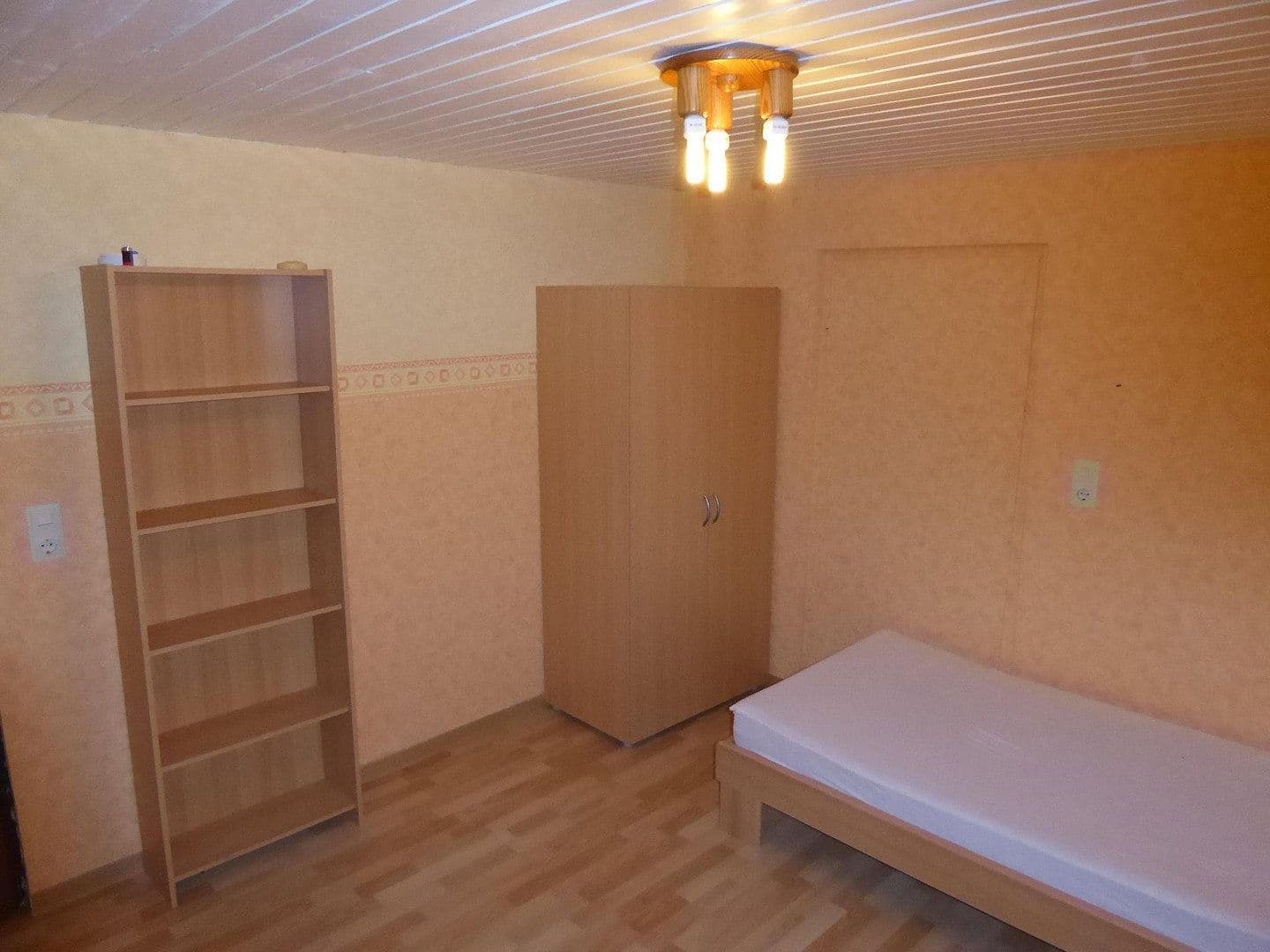 Prodej domu 135 m², pozemek 105 m², Schulstraße 6, Niedernhall, Bádensko-Württembersko Prodej domu 135 m², pozemek 105 m², Schulstraße 6, Niedernhall, Bádensko-Württembersko