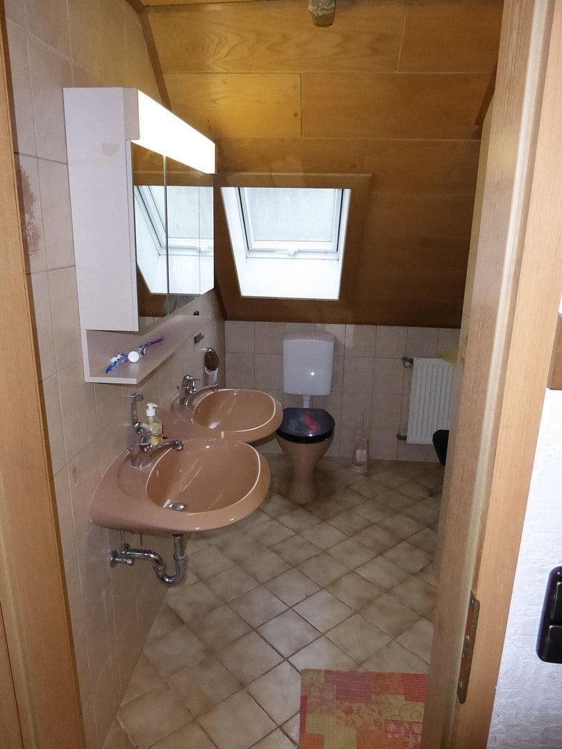 Prodej domu 135 m², pozemek 105 m², Schulstraße 6, Niedernhall, Bádensko-Württembersko Prodej domu 135 m², pozemek 105 m², Schulstraße 6, Niedernhall, Bádensko-Württembersko