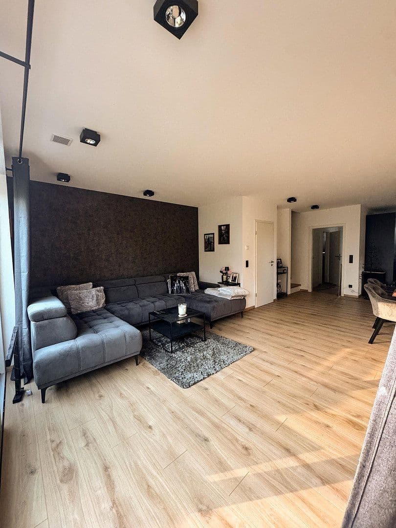 Prodej domu 130 m², pozemek 320 m², Schwerte, Severní Porýní-Vestfálsko Prodej domu 130 m², pozemek 320 m², Schwerte, Severní Porýní-Vestfálsko