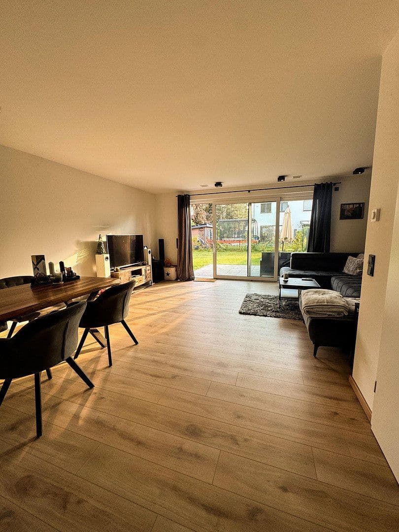 Prodej domu 130 m², pozemek 320 m², Schwerte, Severní Porýní-Vestfálsko Prodej domu 130 m², pozemek 320 m², Schwerte, Severní Porýní-Vestfálsko