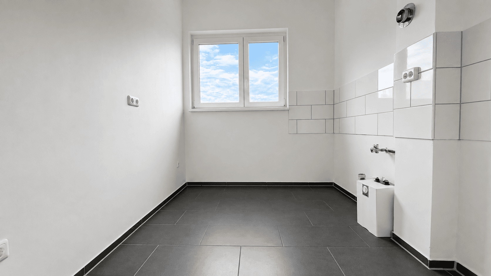 Prodej bytu 2+1 53 m², Holzmannstr. 21, Berlin, Berlín Prodej bytu 2+1 53 m², Holzmannstr. 21, Berlin, Berlín