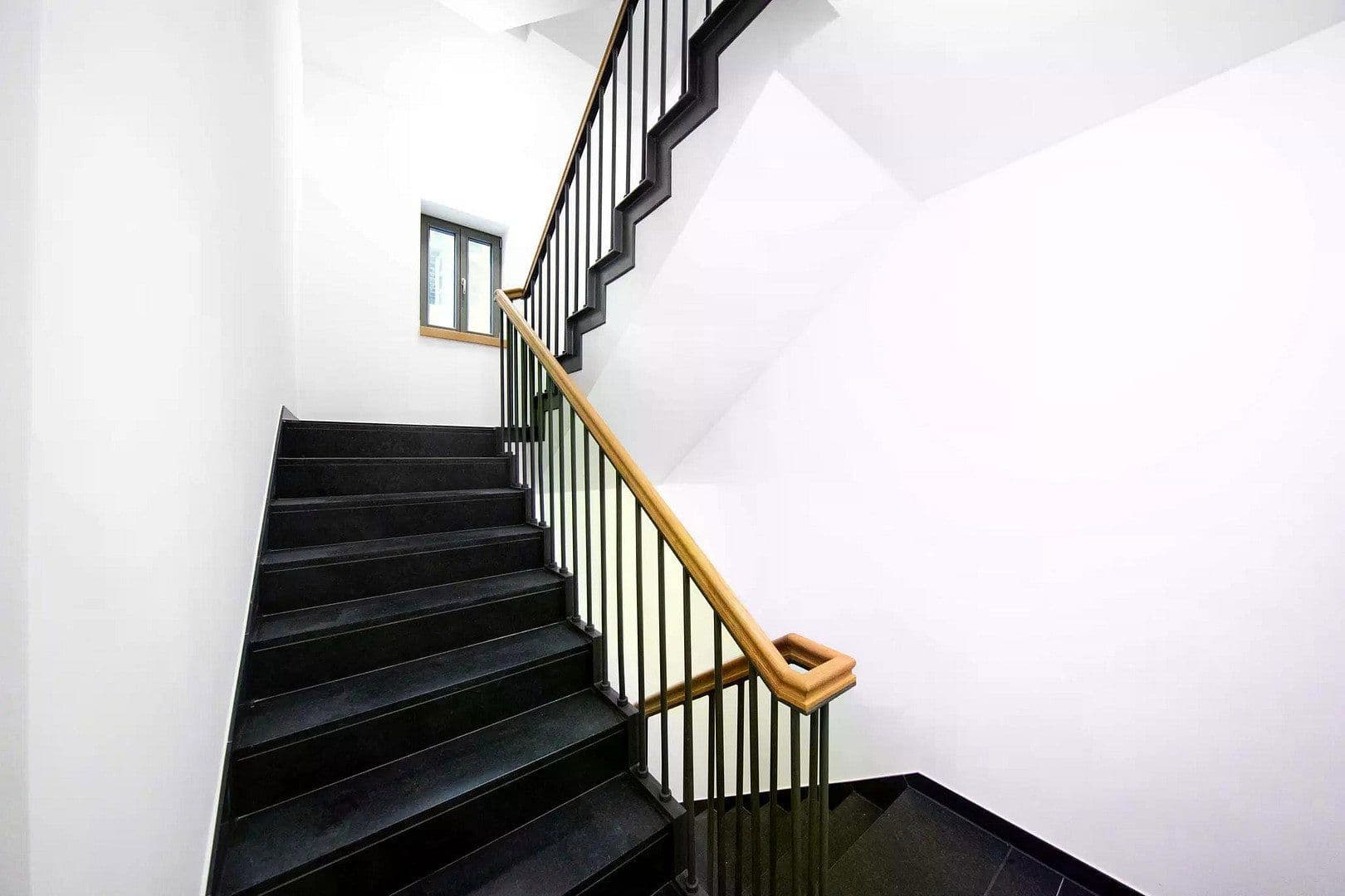 Pronájem bytu 4+1 112 m², Braubachstraße 27, Frankfurt, Hessen Pronájem bytu 4+1 112 m², Braubachstraße 27, Frankfurt, Hessen