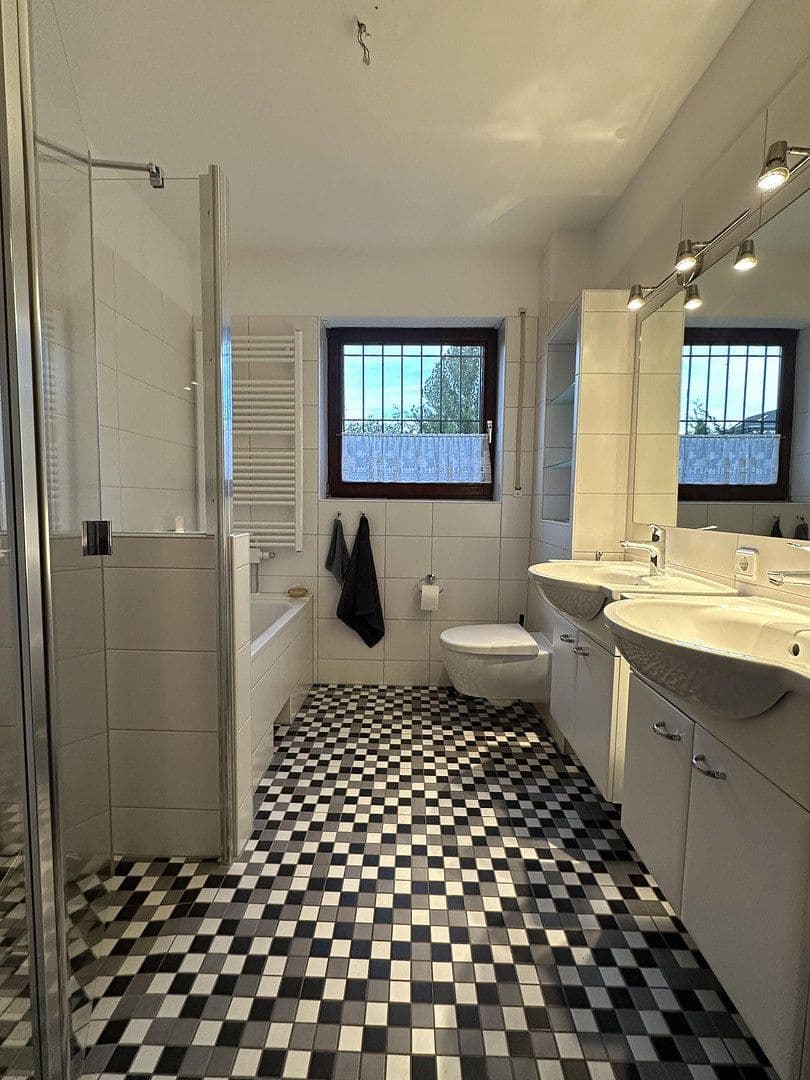 Prodej domu 145 m², pozemek 738 m², Berlin, Berlín Prodej domu 145 m², pozemek 738 m², Berlin, Berlín