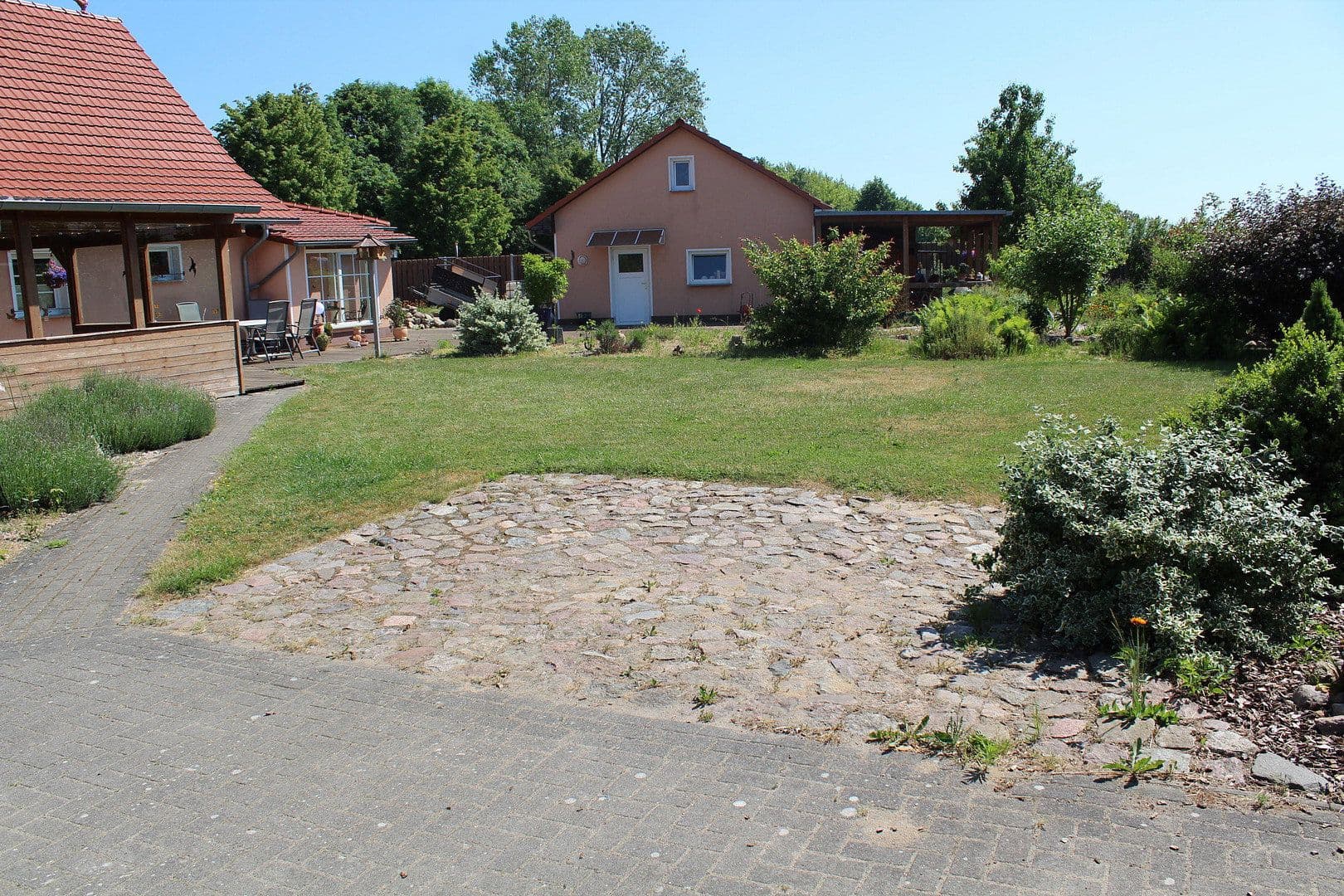 Prodej domu 230 m², pozemek 4.700 m², Loitz, Mecklenburg-Vorpommern Prodej domu 230 m², pozemek 4.700 m², Loitz, Mecklenburg-Vorpommern