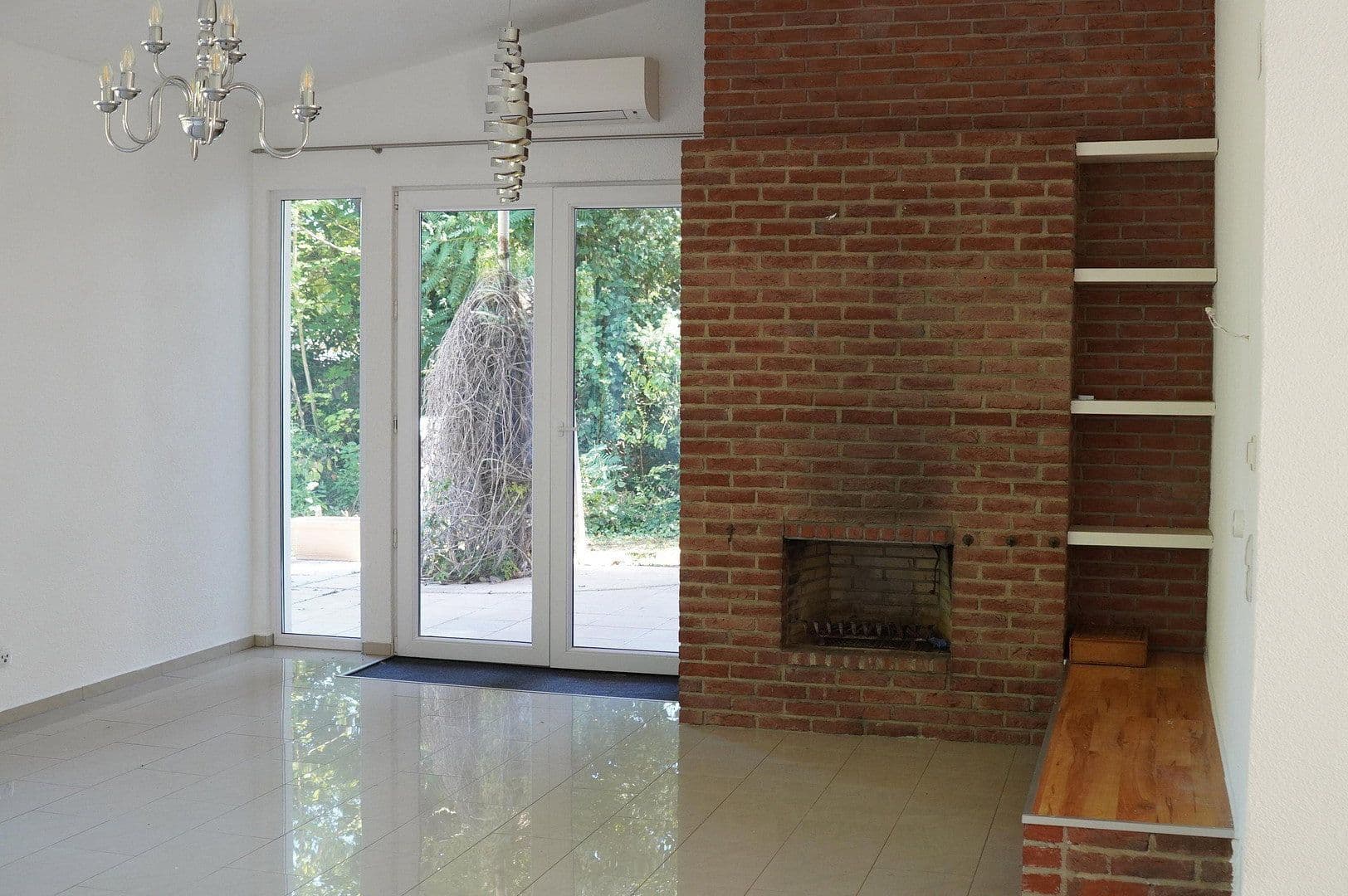 Prodej domu 210 m², pozemek 1.451 m², Am Kirschberg 29, Worms, Porýní-Falc Prodej domu 210 m², pozemek 1.451 m², Am Kirschberg 29, Worms, Porýní-Falc