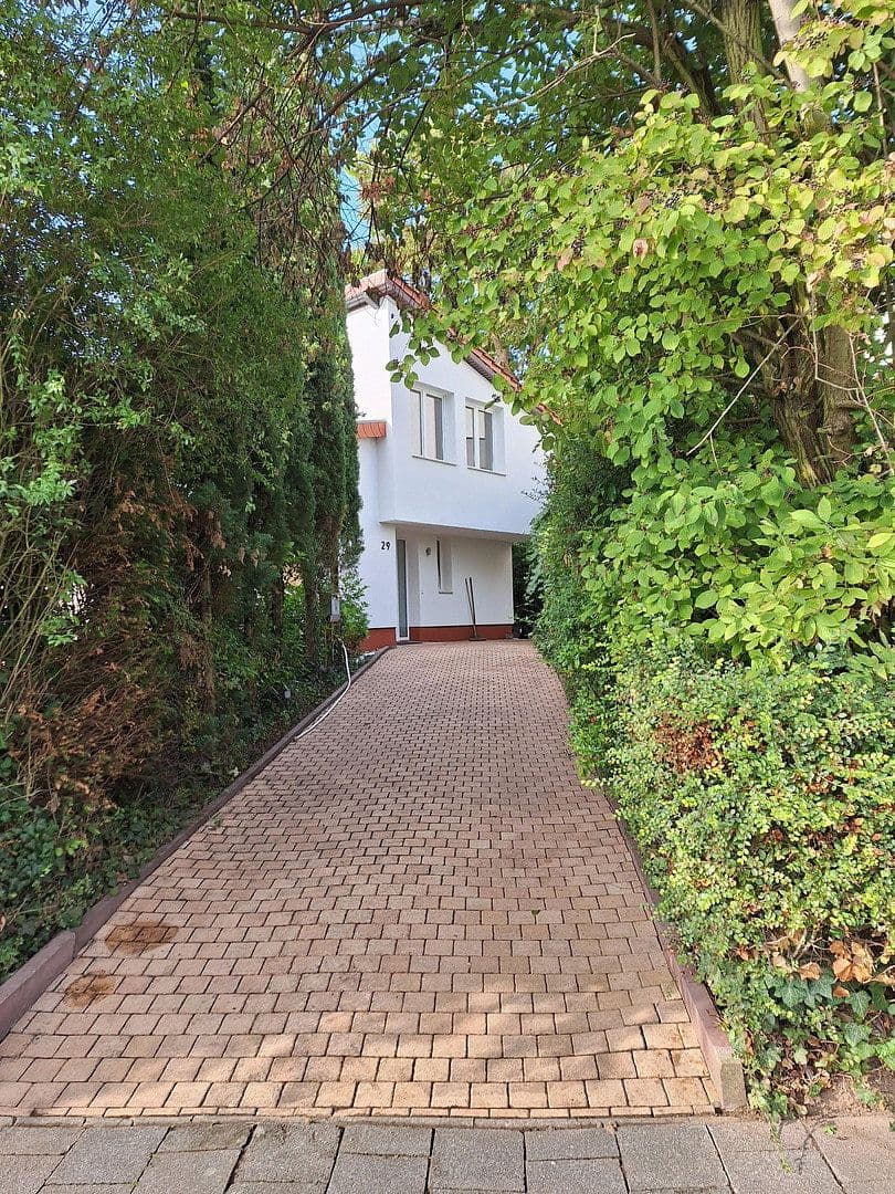 Prodej domu 210 m², pozemek 1.451 m², Am Kirschberg 29, Worms, Porýní-Falc Prodej domu 210 m², pozemek 1.451 m², Am Kirschberg 29, Worms, Porýní-Falc