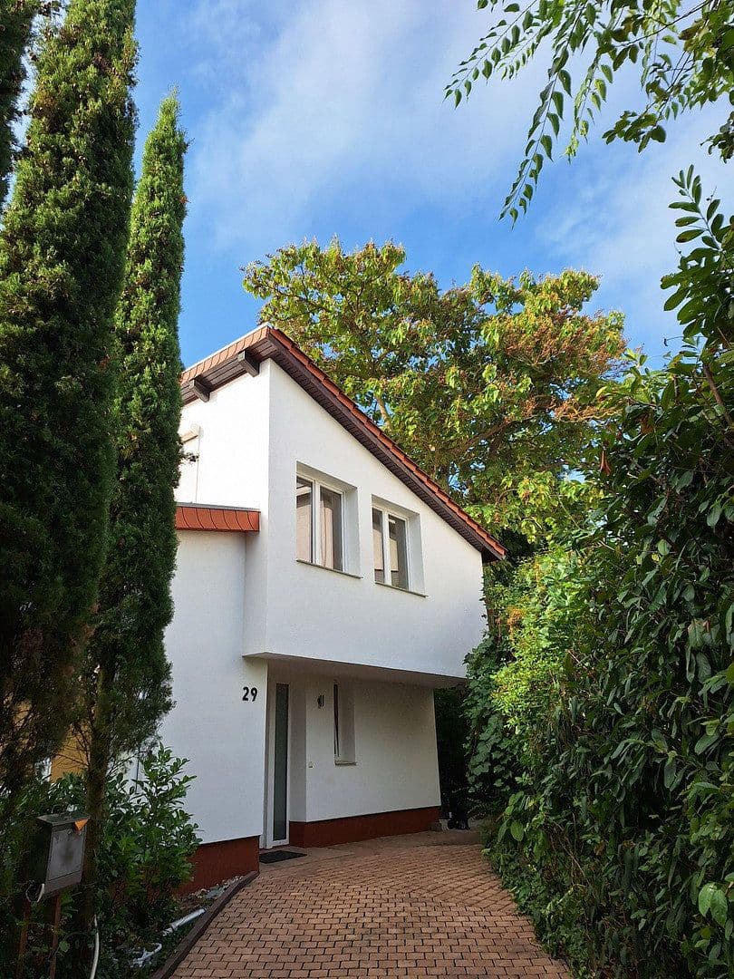 Prodej domu 210 m², pozemek 1.451 m², Am Kirschberg 29, Worms, Porýní-Falc Prodej domu 210 m², pozemek 1.451 m², Am Kirschberg 29, Worms, Porýní-Falc