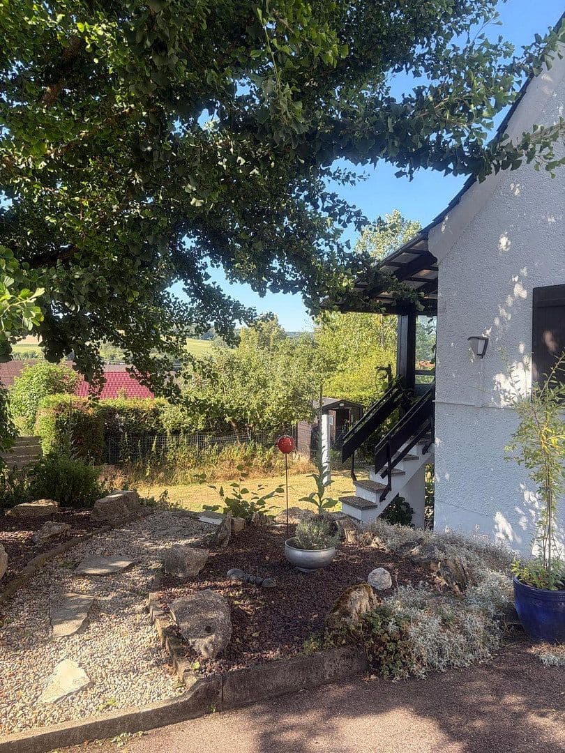 Prodej domu 175 m², pozemek 1.797 m², St.-Martin-Str. 20, Daiting, Bavorsko Prodej domu 175 m², pozemek 1.797 m², St.-Martin-Str. 20, Daiting, Bavorsko