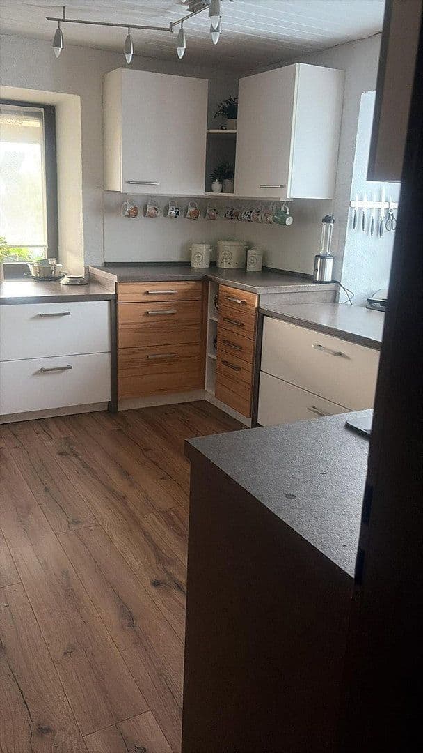 Prodej domu 175 m², pozemek 1.797 m², St.-Martin-Str. 20, Daiting, Bavorsko Prodej domu 175 m², pozemek 1.797 m², St.-Martin-Str. 20, Daiting, Bavorsko