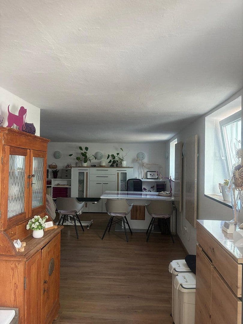 Prodej domu 175 m², pozemek 1.797 m², St.-Martin-Str. 20, Daiting, Bavorsko Prodej domu 175 m², pozemek 1.797 m², St.-Martin-Str. 20, Daiting, Bavorsko