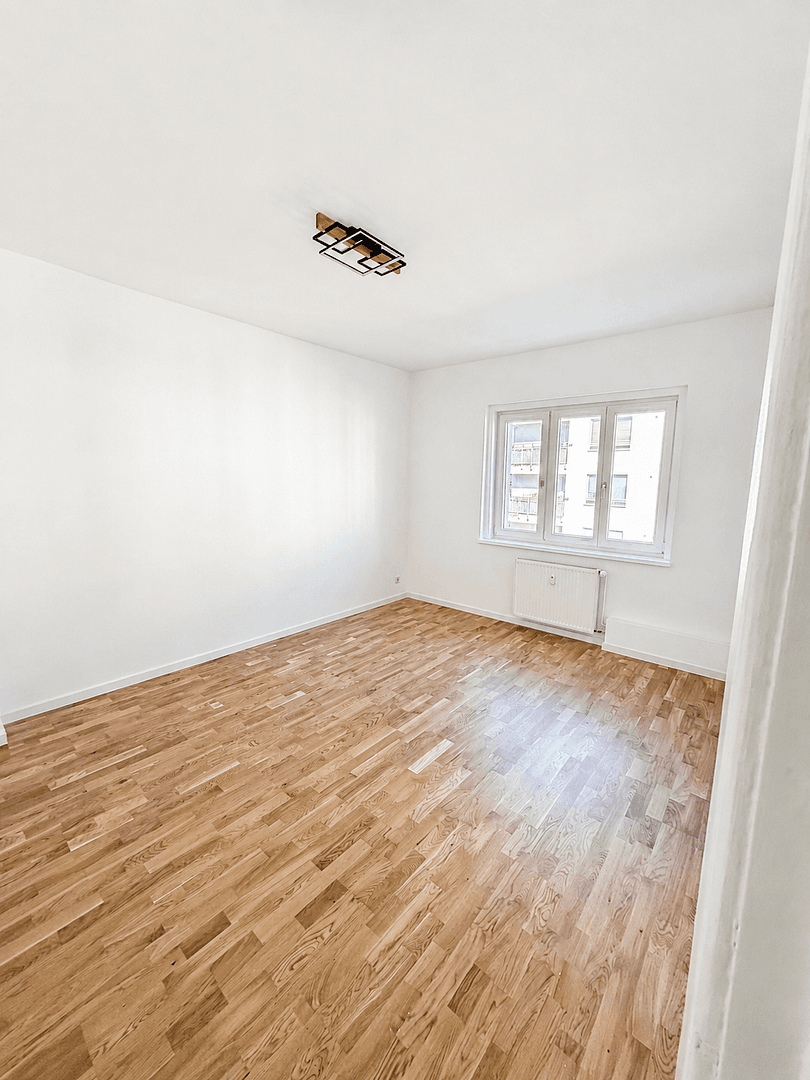 Prodej bytu 3+1 66 m², Sültstraße 60, Berlin, Berlín Prodej bytu 3+1 66 m², Sültstraße 60, Berlin, Berlín