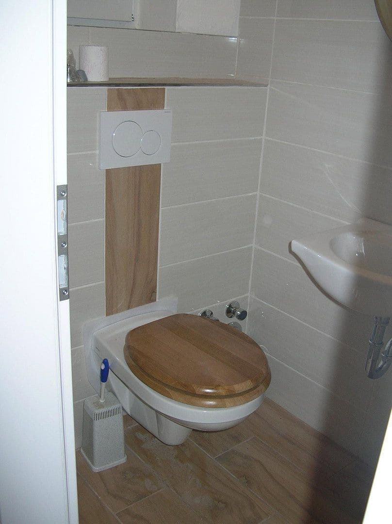 Pronájem bytu 2+1 70 m², Karlsruhe, Bádensko-Württembersko Pronájem bytu 2+1 70 m², Karlsruhe, Bádensko-Württembersko
