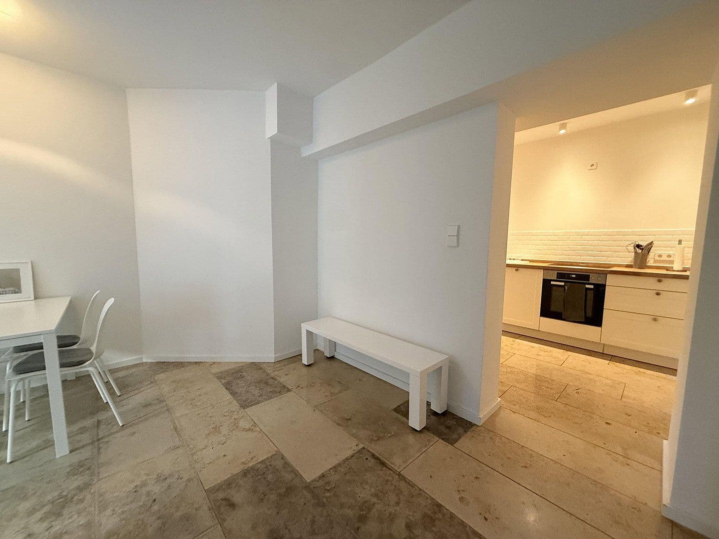 Pronájem bytu 1+1 80 m², Uferstraße 29, Köln, Severní Porýní-Vestfálsko Pronájem bytu 1+1 80 m², Uferstraße 29, Köln, Severní Porýní-Vestfálsko