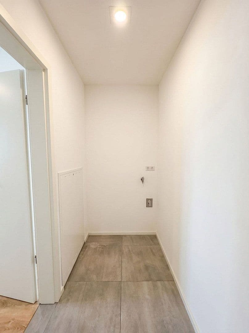 Pronájem bytu 3+1 96 m², Jockgrim, Porýní-Falc Pronájem bytu 3+1 96 m², Jockgrim, Porýní-Falc