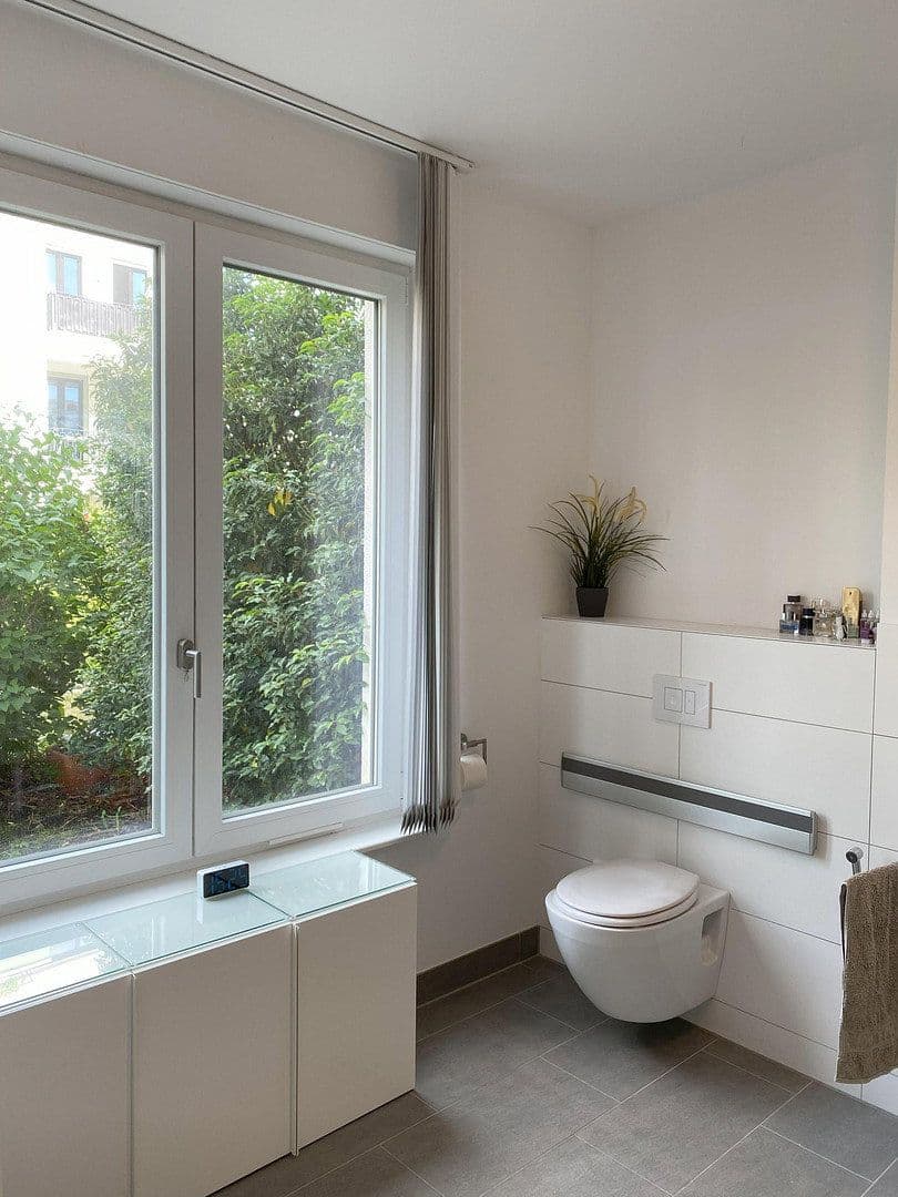 Prodej bytu 3+1 120 m², Berlin, Berlín Prodej bytu 3+1 120 m², Berlin, Berlín