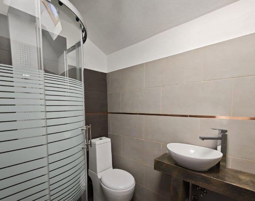 Prodej domu 404 m², pozemek 416 m², Tiefenbronn, Bádensko-Württembersko Prodej domu 404 m², pozemek 416 m², Tiefenbronn, Bádensko-Württembersko