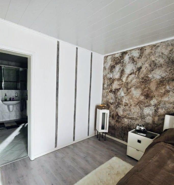 Prodej domu 404 m², pozemek 416 m², Tiefenbronn, Bádensko-Württembersko Prodej domu 404 m², pozemek 416 m², Tiefenbronn, Bádensko-Württembersko