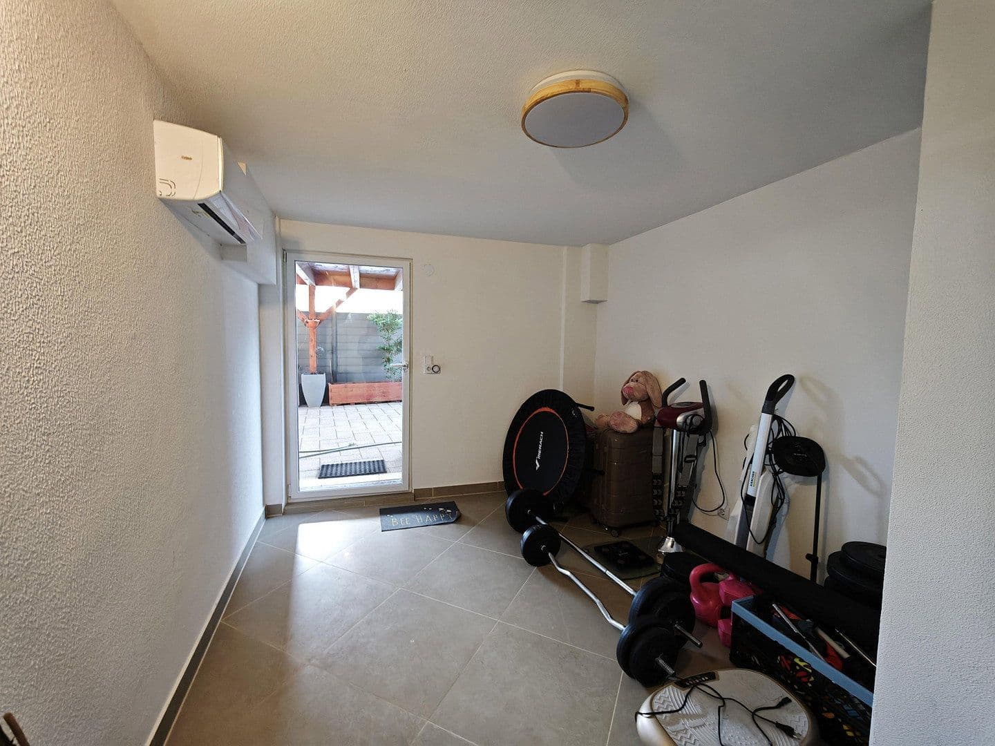Prodej domu 404 m², pozemek 416 m², Tiefenbronn, Bádensko-Württembersko Prodej domu 404 m², pozemek 416 m², Tiefenbronn, Bádensko-Württembersko