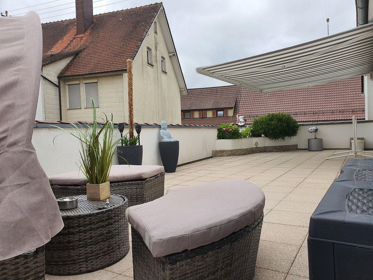 Prodej domu 404 m², pozemek 416 m², Tiefenbronn, Bádensko-Württembersko Prodej domu 404 m², pozemek 416 m², Tiefenbronn, Bádensko-Württembersko