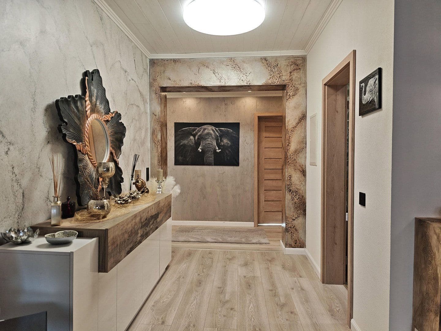 Prodej domu 404 m², pozemek 416 m², Tiefenbronn, Bádensko-Württembersko Prodej domu 404 m², pozemek 416 m², Tiefenbronn, Bádensko-Württembersko