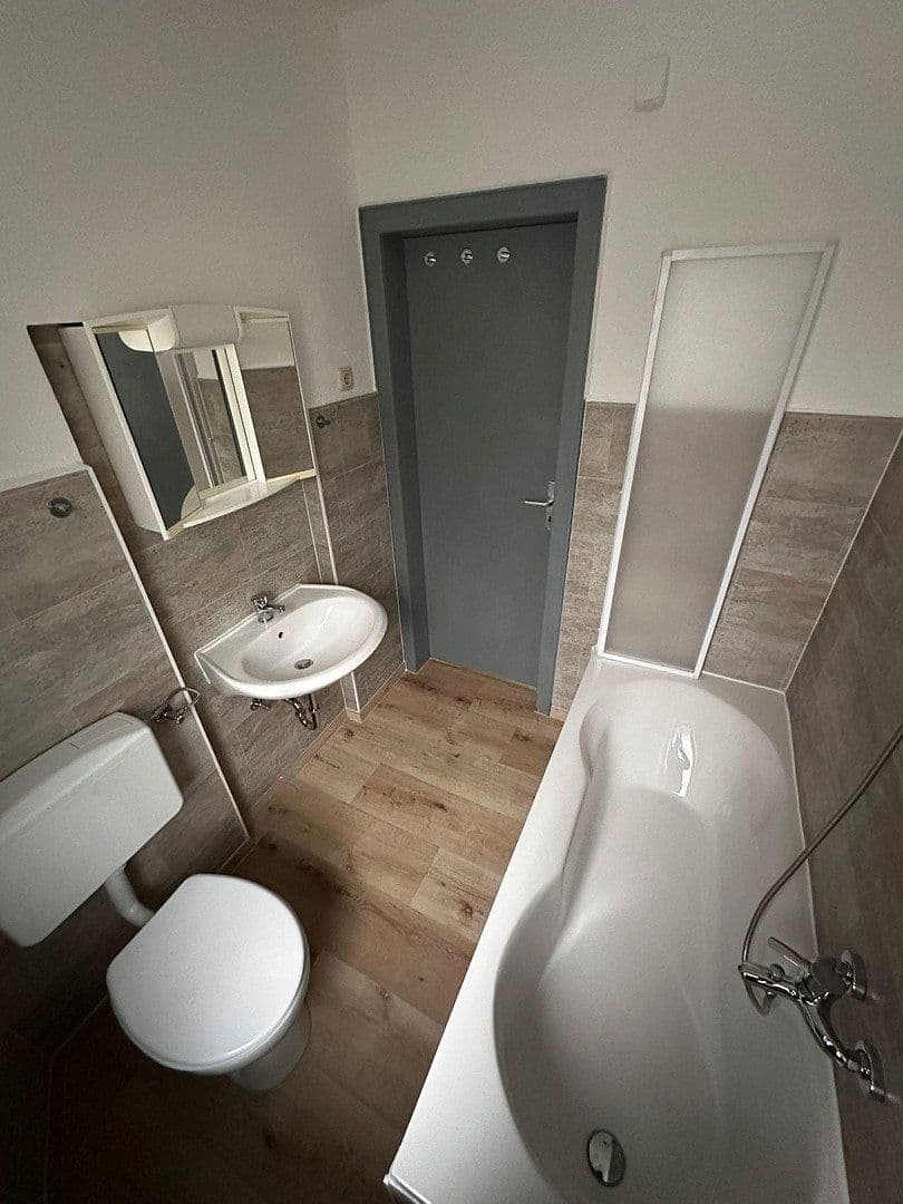 Prodej domu 1.477 m², pozemek 1.835 m², Rinteln, Dolní Sasko Prodej domu 1.477 m², pozemek 1.835 m², Rinteln, Dolní Sasko