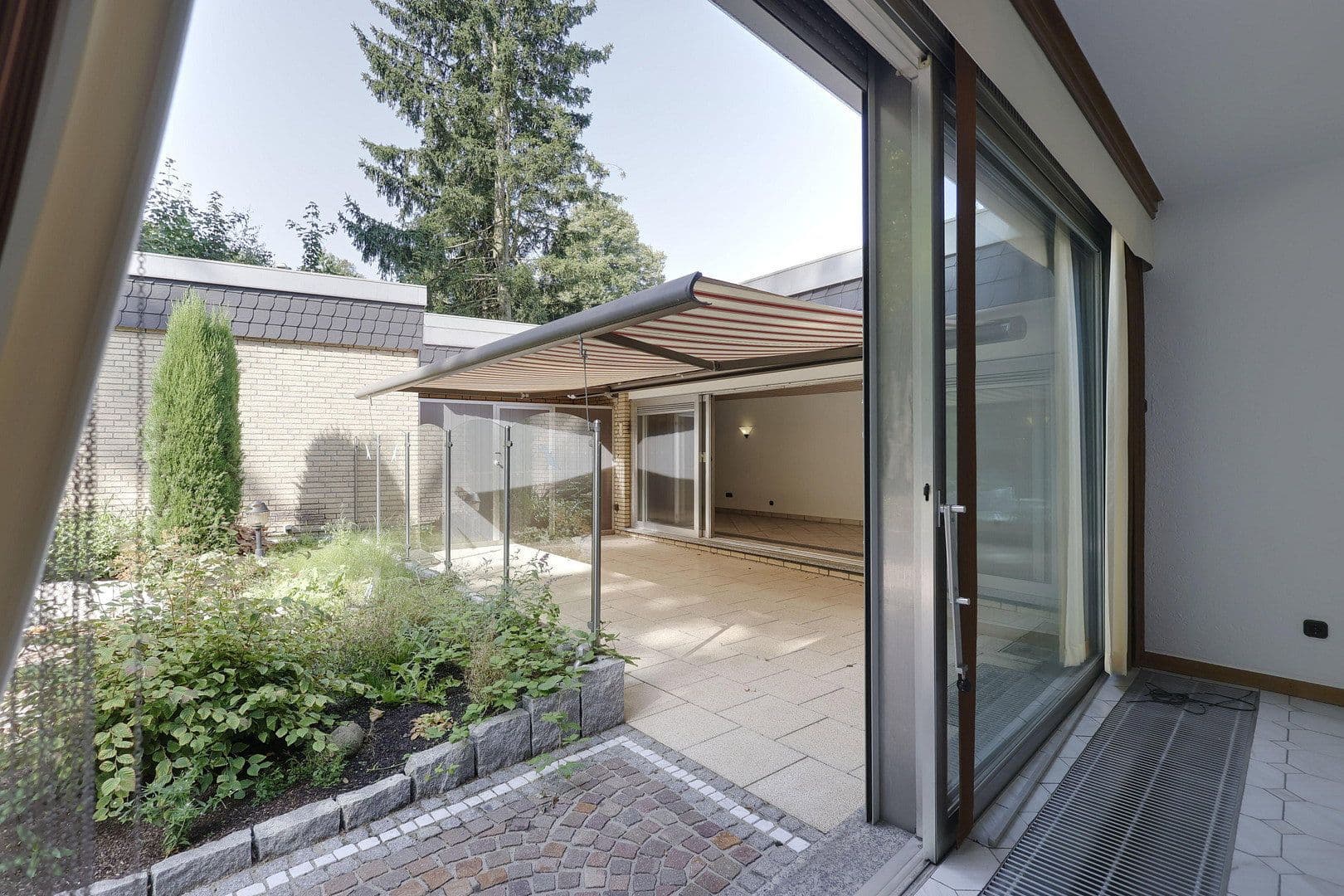 Prodej domu 190 m², pozemek 800 m², Duisburg, Severní Porýní-Vestfálsko Prodej domu 190 m², pozemek 800 m², Duisburg, Severní Porýní-Vestfálsko