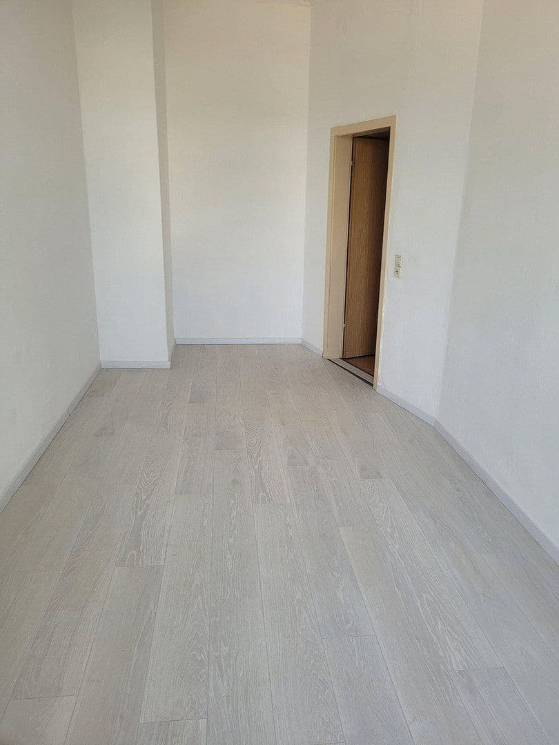 Prodej bytu 3+1 82 m², Hermann-Liebmann-Str. 103, Leipzig, Sasko Prodej bytu 3+1 82 m², Hermann-Liebmann-Str. 103, Leipzig, Sasko