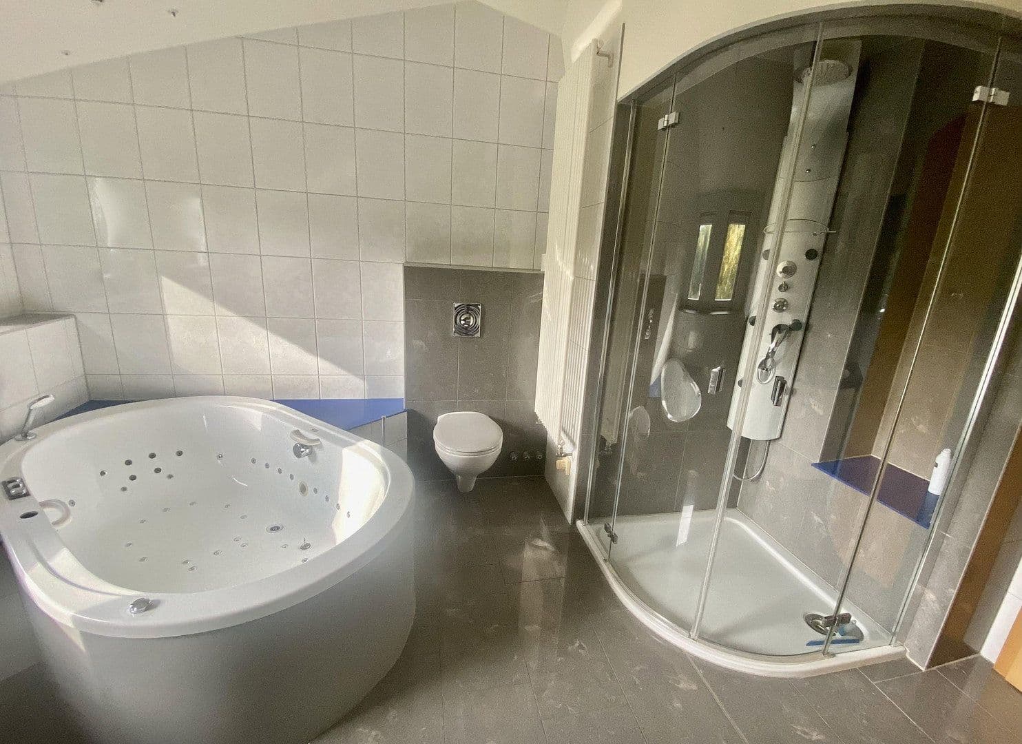 Prodej domu 209 m², pozemek 603 m², Suhl, Durynsko Prodej domu 209 m², pozemek 603 m², Suhl, Durynsko