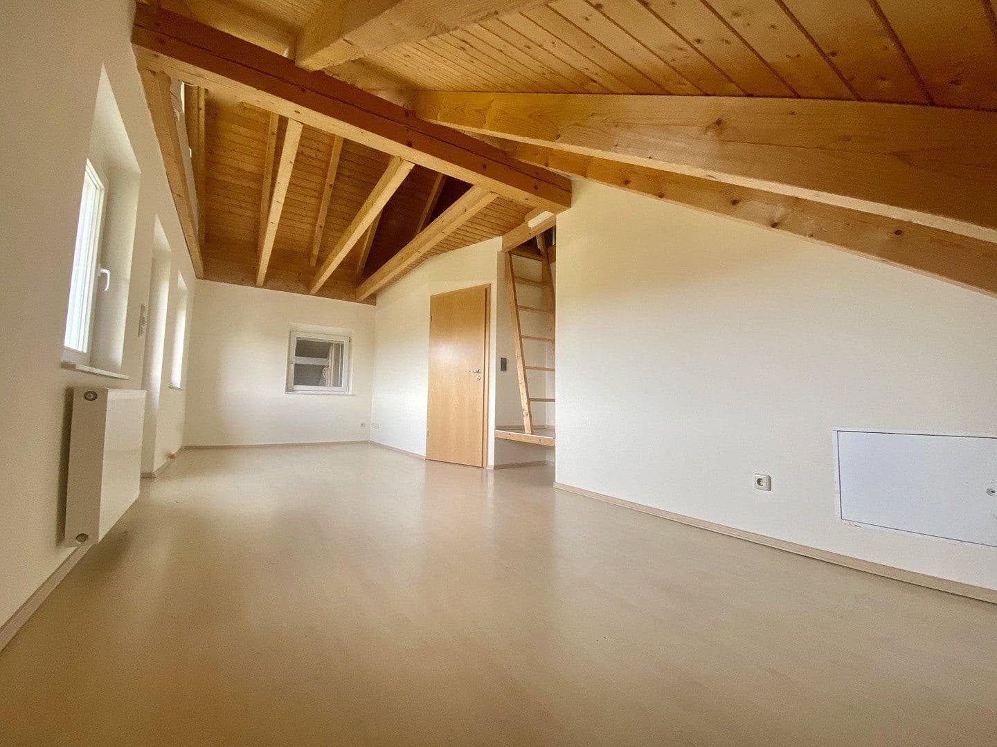 Prodej domu 209 m², pozemek 603 m², Suhl, Durynsko Prodej domu 209 m², pozemek 603 m², Suhl, Durynsko